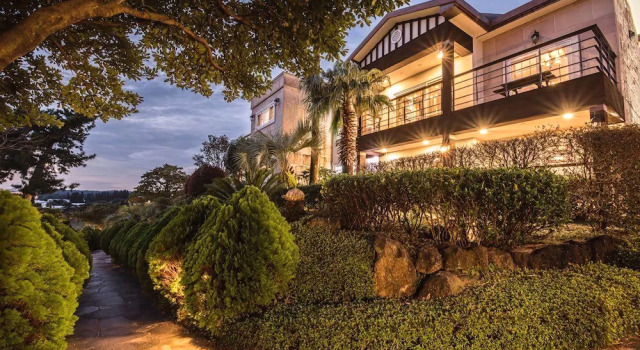 Jeju Pent House, Забронировать Отель Отели Согвипхо с парковкой, Парковка