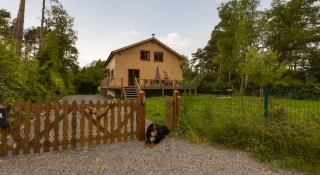 Luxury Chalet With Sauna in the Forest, Забронировать Шале Коттеджи Дюрбюи, Коттедж