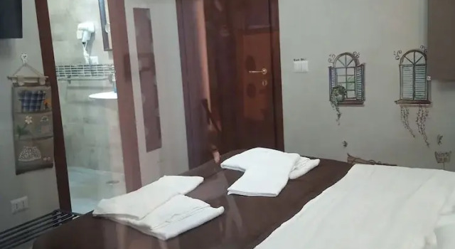 Relais Dante, Забронировать Отель Отели Рима с завтраком, рядом с Станция метро Manzoni, Завтраки