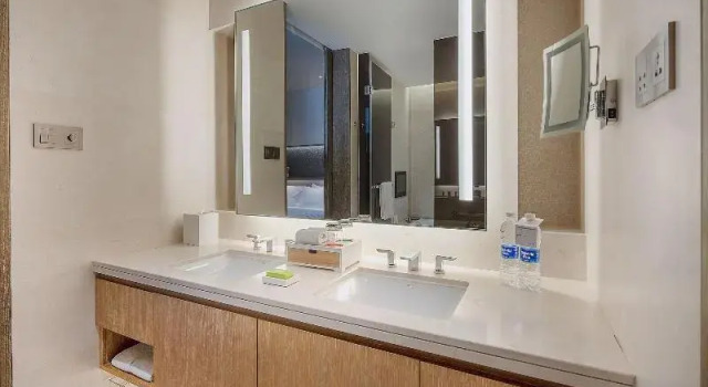 Клубный люкс с красивым видом из окна Le Meridien Shenyang Heping