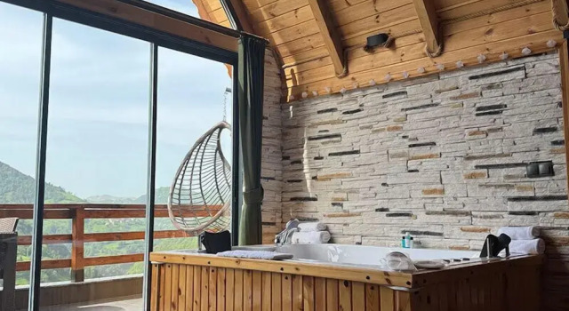 Бунгало с балконом Rizelove Bungalov