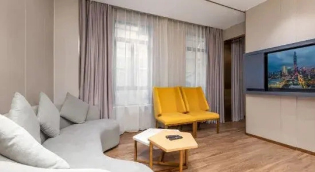 Двухместный люкс Deluxe с видом на улицу CHEERMAY HOTELS·Guangzhou Shangxiajiu Pedestrian Street Branch