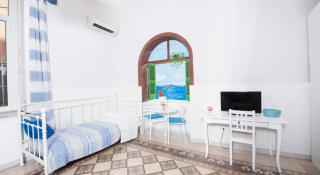 Standard Vierer Zimmer Napoli Experience