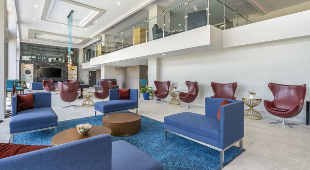 Cambria Hotel Orlando near Universal Theme Parks, Buchen Sie Hotel Doctor Phillips USA
