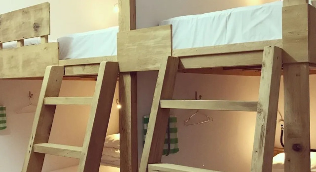 Кровать в общем номере (женский номер) с балконом Cao Ji Book Inn Hostel