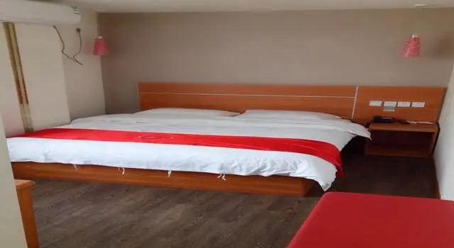 Люкс Business Thank Inn Plus Hotel lvliang Lin County Taihe North Road