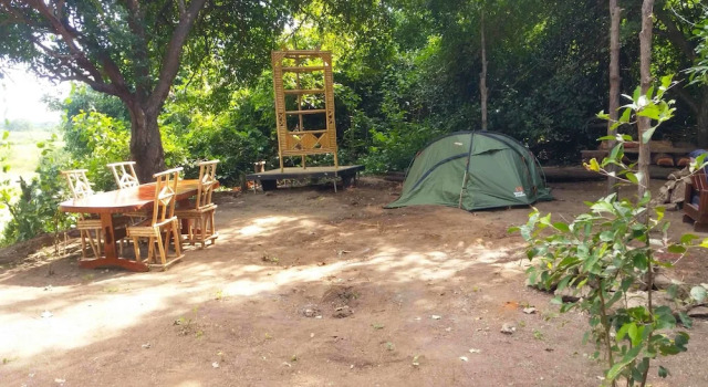 Selous Adili Forest Camp, Rezerwuj Hotel Mloka Pvani region