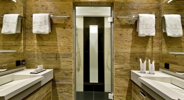 Семейный люкс с балконом PETE Alpine Boutique Hotel - klein und fein - Private SPA Suiten und Zimmer
