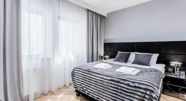 DEO PLAZA Premium Suites & Riverside by Downtown Apartments, Забронировать Апартаменты/квартира Отели Гданьска с парковкой, рядом с Дом Uphagen, Парковка