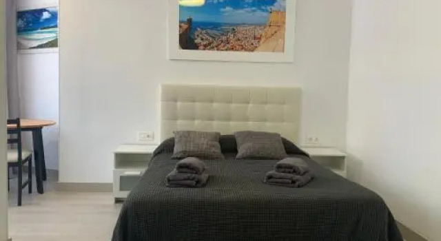 Rambla 43, Забронировать Отель Аликанте Памплона, рядом с Alicante Sports Technification Center
