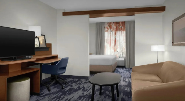 Двухместный люкс Fairfield Inn & Suites by Marriott Fayetteville North