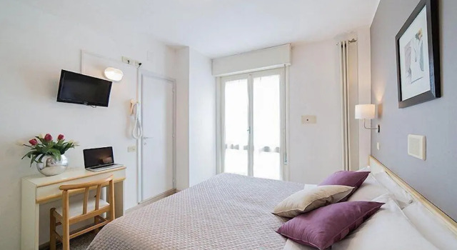 Двухместный номер Standard с балконом Hotel Carignano