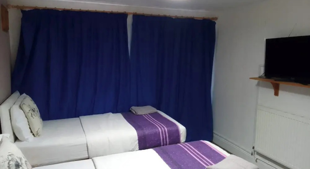 Apartment Sleeps 4 - Garden, Wifi & Free Parking