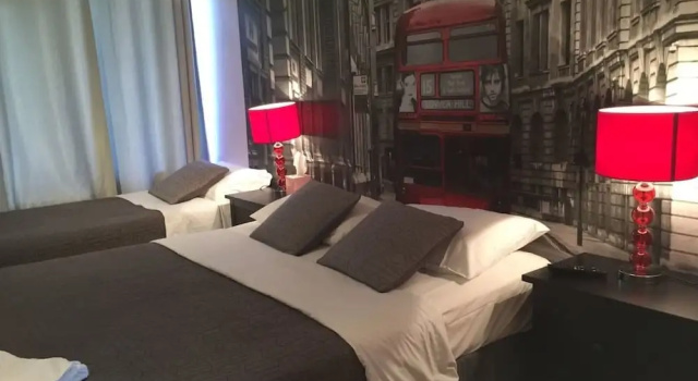 Studio in Victoria, London