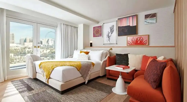 Номер Resort Chamber Strip View Virgin Hotels Las Vegas, Curio Collection by Hilton