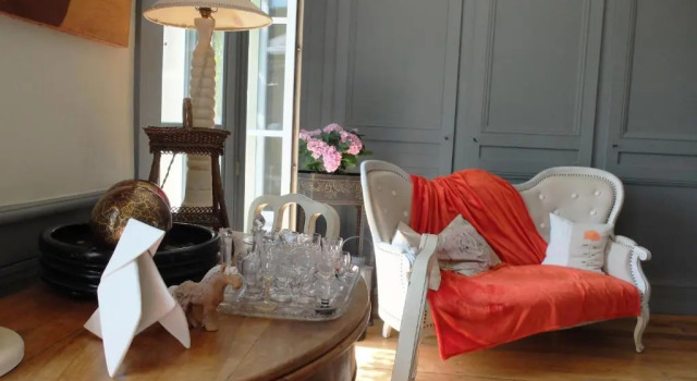 Le Jardin De Gustave, Book Hotel Hoteller i Ornans med parkering, Parkering