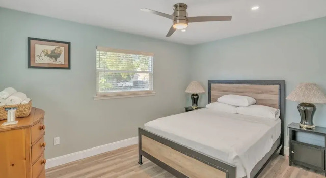 Private Cozy Sarasota Home 3 Bedroom Home by RedAwning
