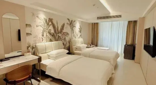 Семейный люкс Hofete Hotel (Xishuangbanna Jinghong Gasa Airport Sunac International Resort Branch)