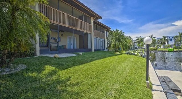 Waterfront Condo w/ Dock - Walk to Fishermens!, Забронировать Апартаменты/квартира Пунта Горда Southwest Florida