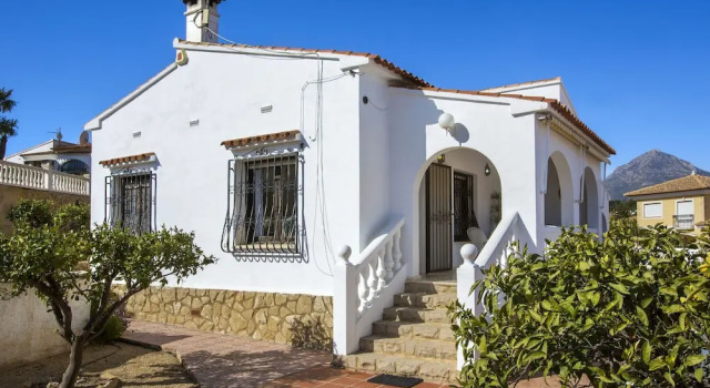 Luxurious 6 person villa with swimming pool in a beautiful area, amazing village, amazing location