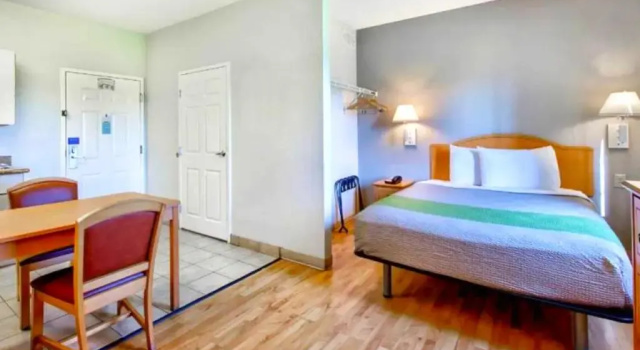 Люкс Oyo Townhouse Sulphur,LA Extended Stay I-10