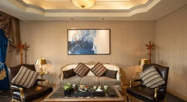 Люкс Presidential Harvest International Hotel