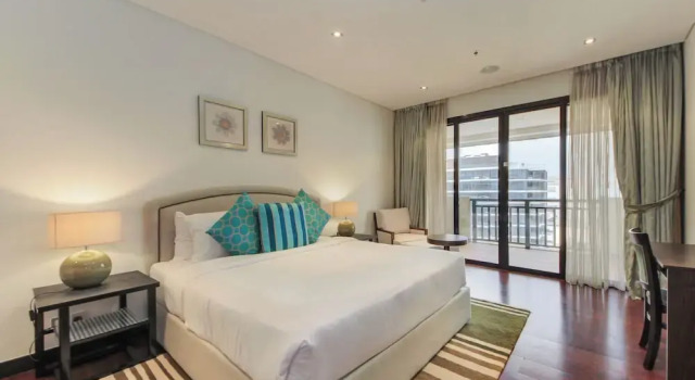 Апартаменты с 2 комнатами Luxe Getaways Royal Amwaj Palm Jumeirah Resort Apartment Holiday Home