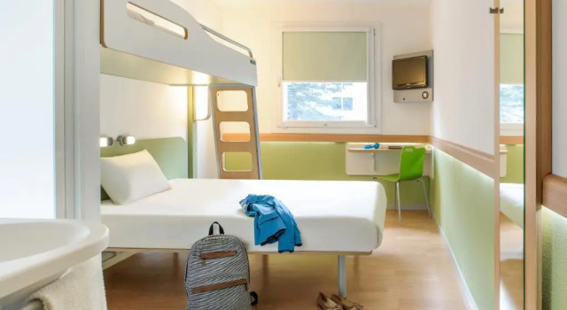 Трёхместный номер Standard ibis budget Metz Sud