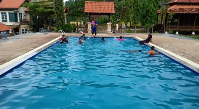 OYO Home 90745 Desa Balqis Beach Resort, Prenota Resort Hotel a Malacca con parcheggio, Parcheggio