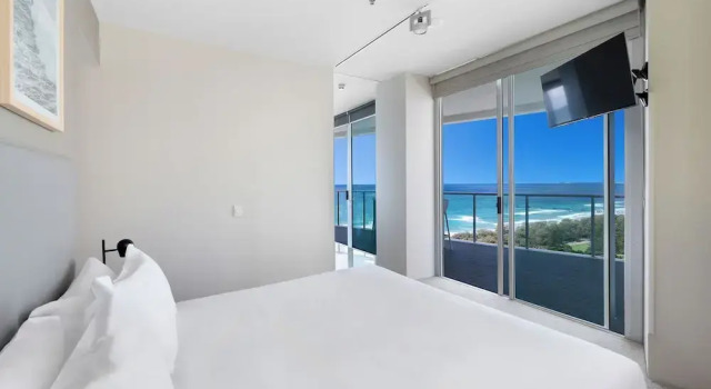 Люкс с 2 комнатами с балконом и с видом на океан ULTIQA Air On Broadbeach