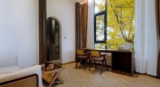 Tengchong Ginkgo Village Jiangdong Ginkgo Courtyard, Rezerwuj Hotel Hotele w Baoshan z parkingiem, Parking