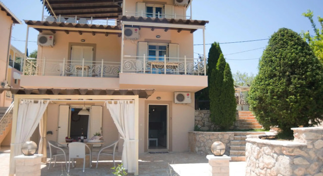 Gea Villas, Забронировать Отель Лигия 