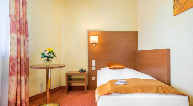 Одноместный номер Economy Garner Hotel Stuttgart City Centre by IHG
