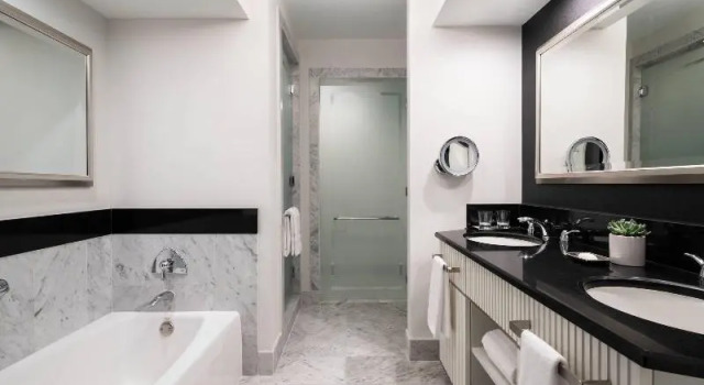Четырёхместный номер The Ritz-Carlton, South Beach