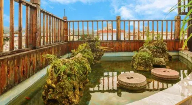 Rongshe Homestay (Daijia Alley)