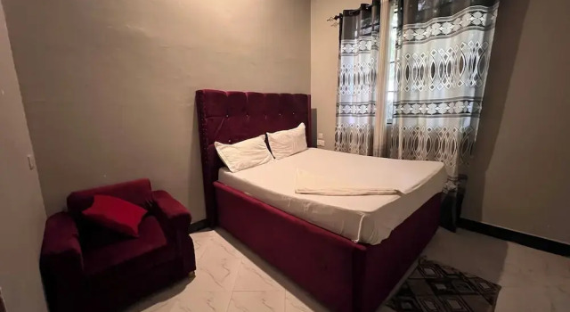 Viva Mafia, Book Bed and Breakfast Hoteller i Mafia med parkering, Parkering