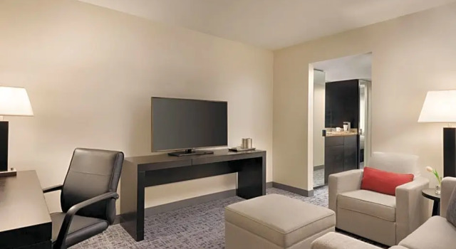 Люкс Radisson Hotel Vancouver Airport