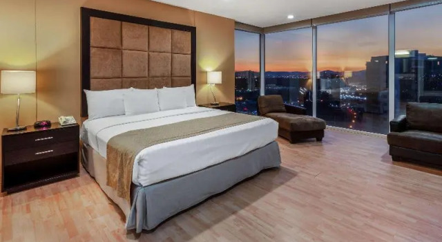 Люкс с видом на город La Quinta by Wyndham Puebla Palmas Angelopolis