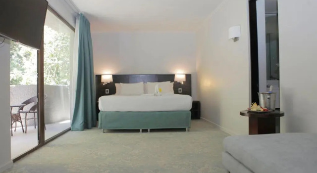 Полулюкс Deluxe Hotel Bosque de Reñaca