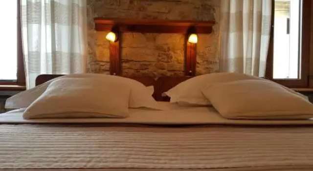 Nirvana Apartments and Rooms