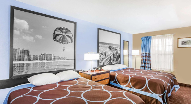 Habitación cuádruple Estándar Super 8 by Wyndham Foley