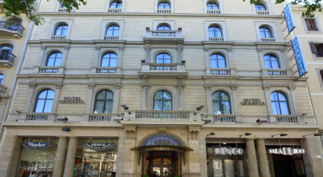 Двухместный номер Superior Hotel Granvia