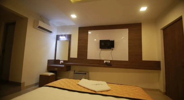 Hotel Rayyan, Забронировать Отель Отели штата Тамилнада с завтраком, Завтраки