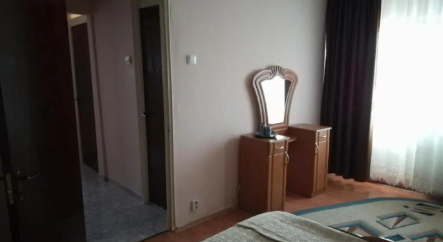Apartament Pitesti, Забронировать Апартаменты/квартира Отели Арджеш с парковкой, Парковка