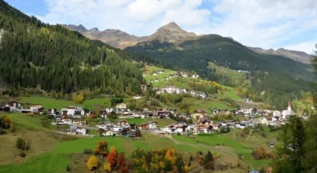 Apart Kleinheinz (KPL660), Prenota Hotel Hotel a Tirolo con parcheggio, Parcheggio