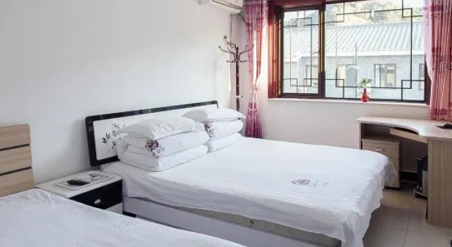 Beijing Ruiying Folk Custom House, Book Hotel Hoteller i Beijing Province med parkering, Parkering