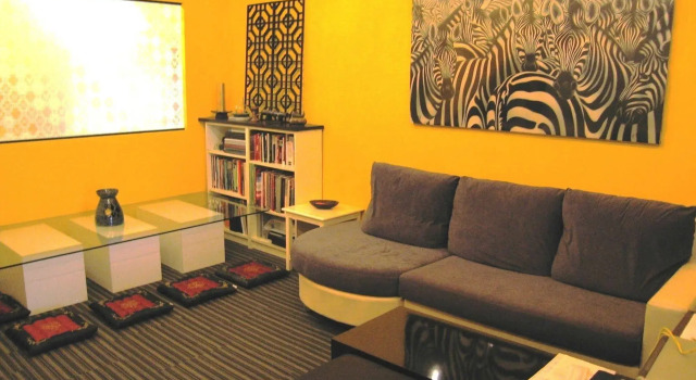 Moni Gallery Hostel