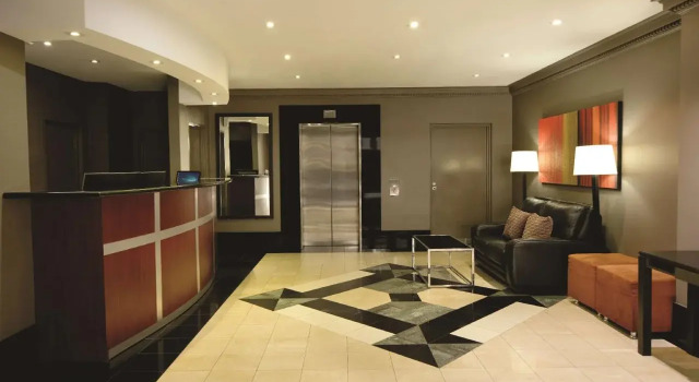 Adina Serviced Apartments Sydney Martin Place, Забронировать Апартаменты/квартира Отели Сиднея с парковкой, рядом с The Rocks Markets, Парковка