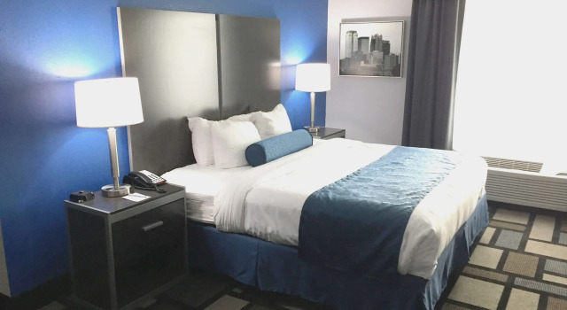 Двухместный номер Standard Best Western Plus Birmingham Inn & Suites