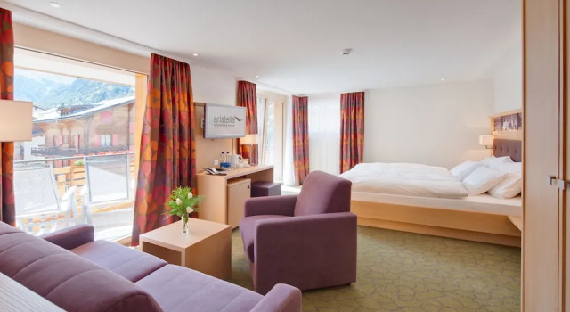 Двухместный номер Deluxe с балконом и с видом на горы Hotel Aristella Swissflair